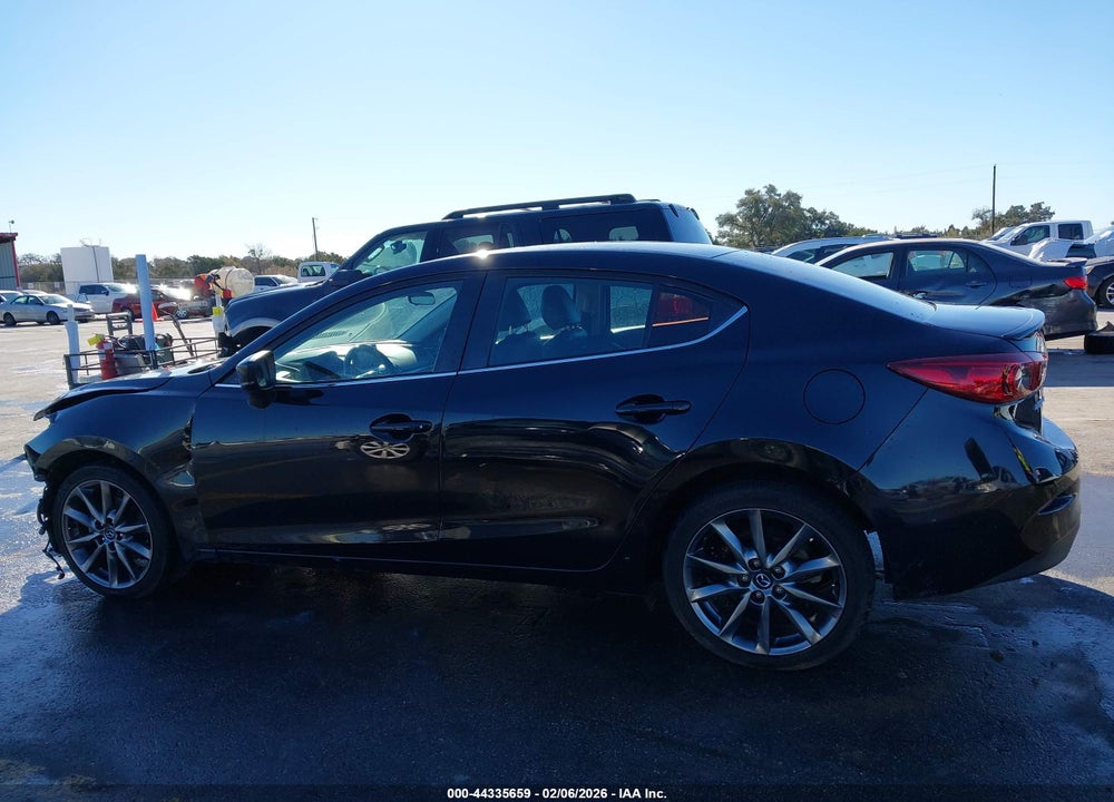 2018 MAZDA 3 TOURING VIN: 3MZBN1V38JM220694