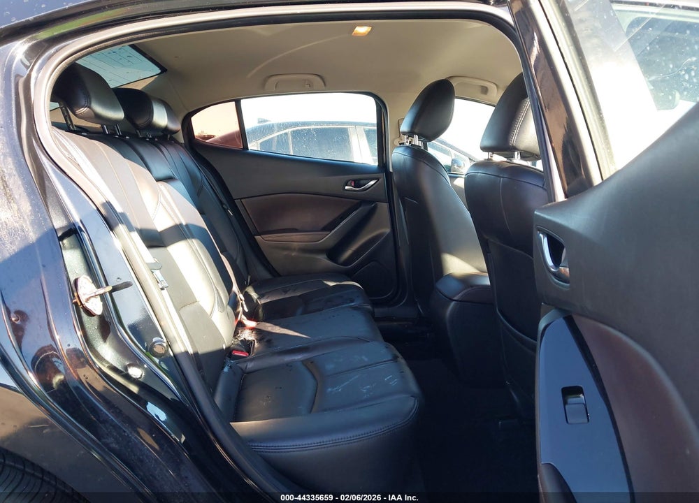 2018 MAZDA 3 TOURING VIN: 3MZBN1V38JM220694