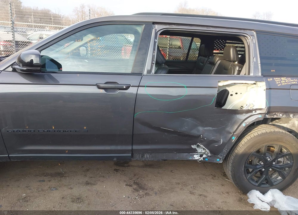 2024 JEEP GRAND CHEROKEE L ALTITUDE 4X4 VIN: 1C4RJKAG1R8557316