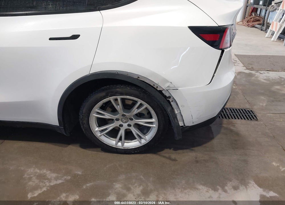 2021 TESLA MODEL Y VIN: 5YJYGDEE6MF066439