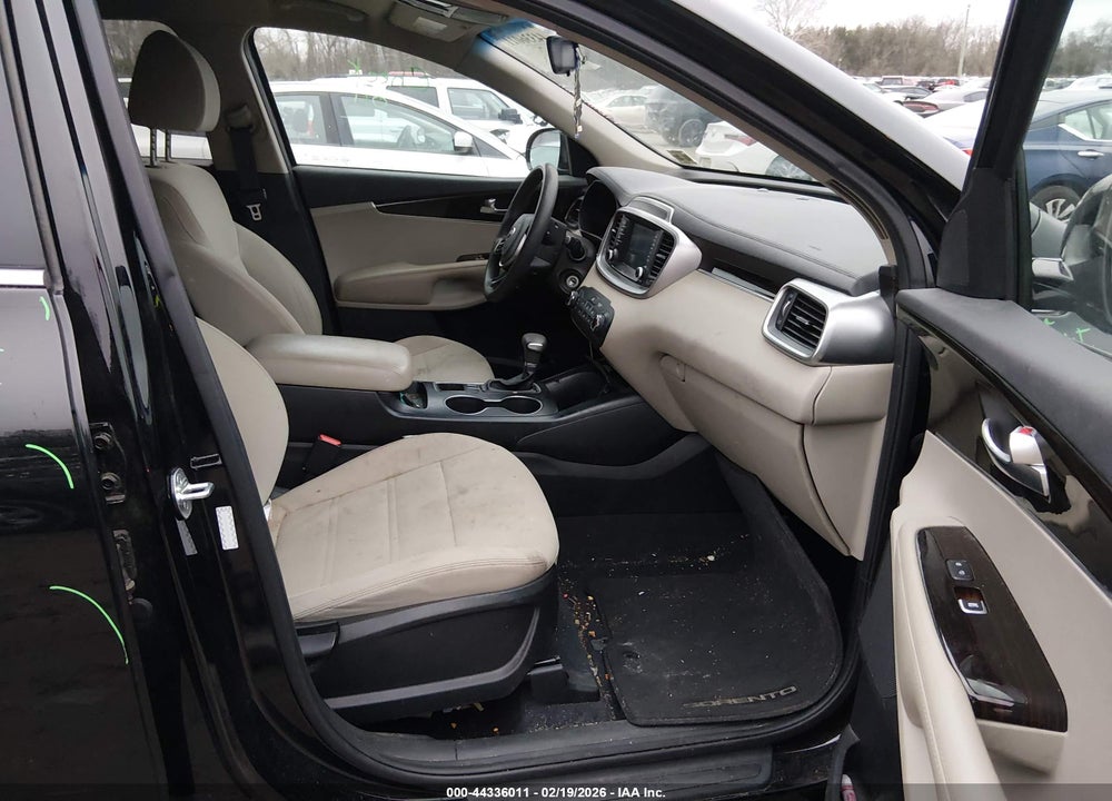2019 KIA SORENTO 2.4L LX VIN: 5XYPG4A35KG576609