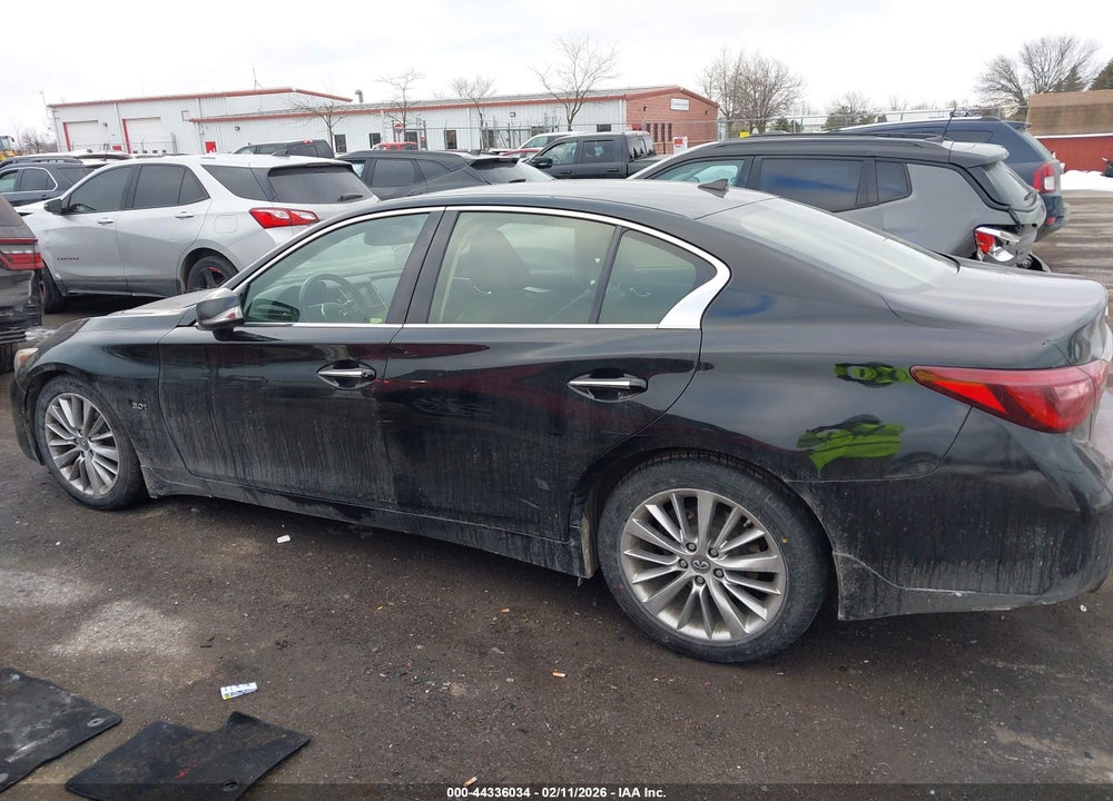 2018 INFINITI Q50 3.0T LUXE VIN: JN1EV7APXJM356559