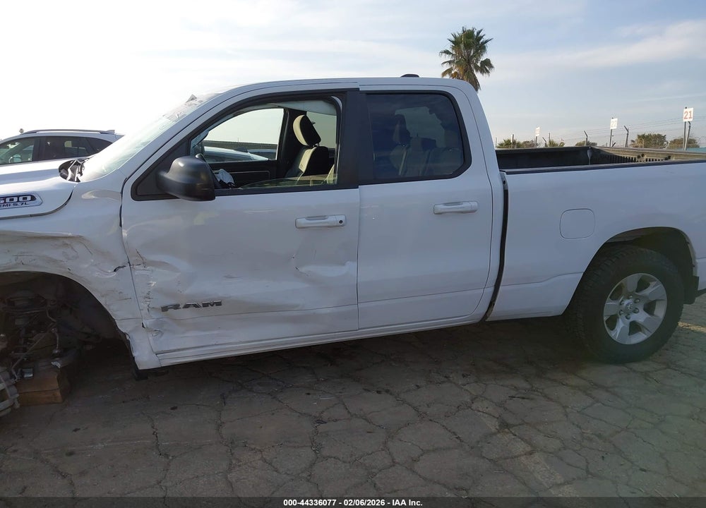2022 RAM 1500 BIG HORN  4X2 6'4 BOX VIN: 1C6RREBTXNN272882