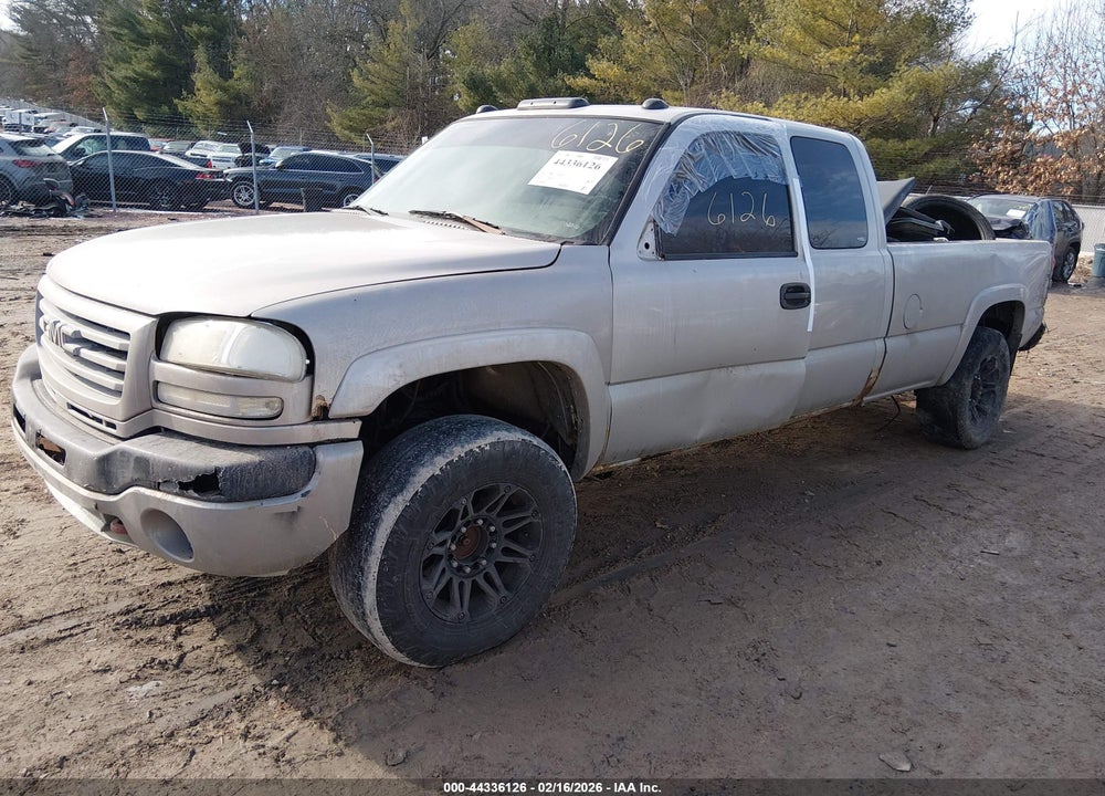 2004 GMC SIERRA 2500HD SLE VIN: 1GTHK29254E373833