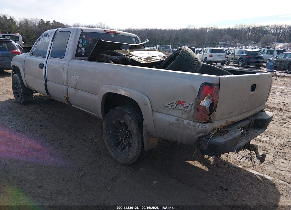2004 GMC SIERRA 2500HD SLE VIN: 1GTHK29254E373833
