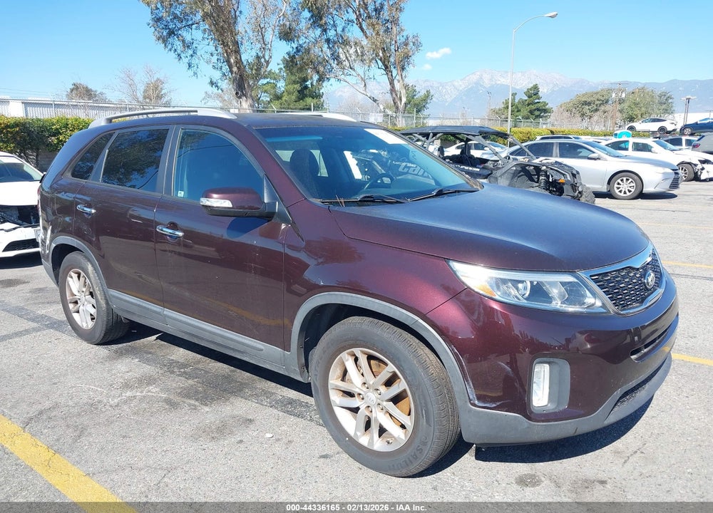 2014 KIA SORENTO LX VIN: 5XYKT4A64EG514560