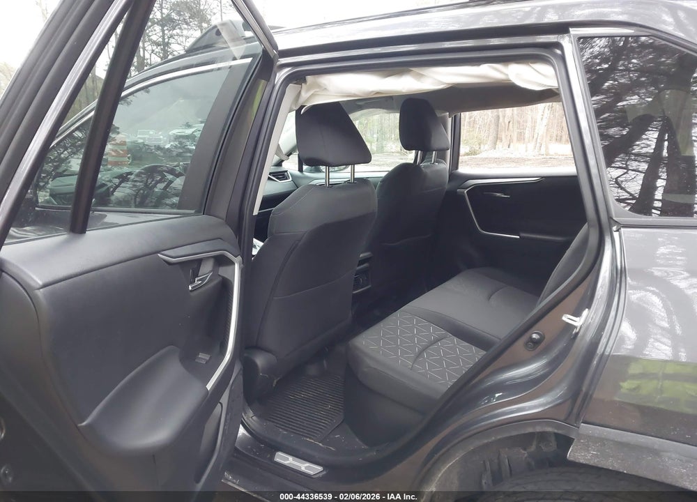 2024 TOYOTA RAV4 HYBRID XLE VIN: 4T3RWRFV2RU139438