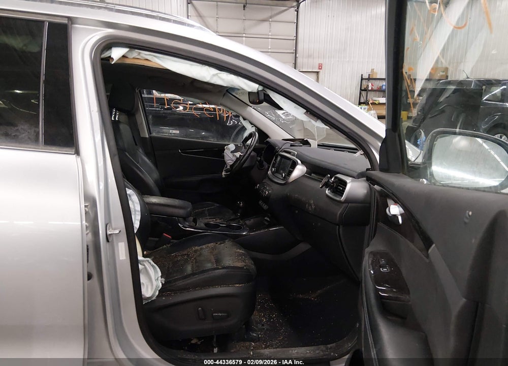 2018 KIA SORENTO 3.3L EX VIN: 5XYPHDA51JG427692