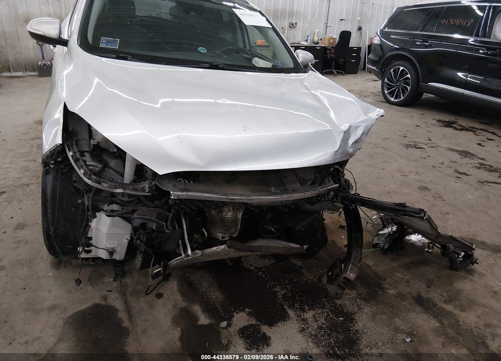 2018 KIA SORENTO 3.3L EX VIN: 5XYPHDA51JG427692
