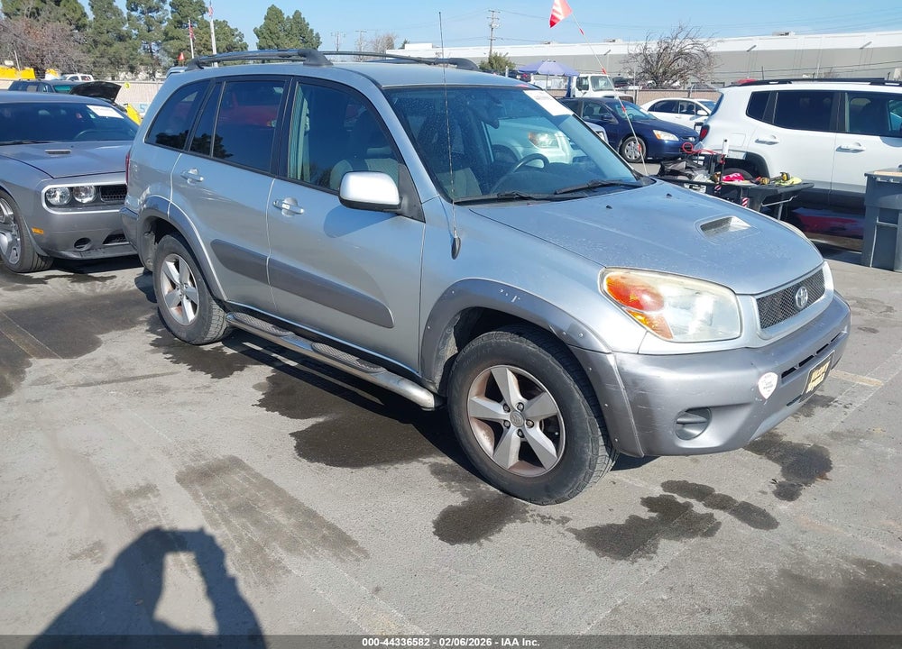 2005 TOYOTA RAV4 VIN: JTEGD20V756000264
