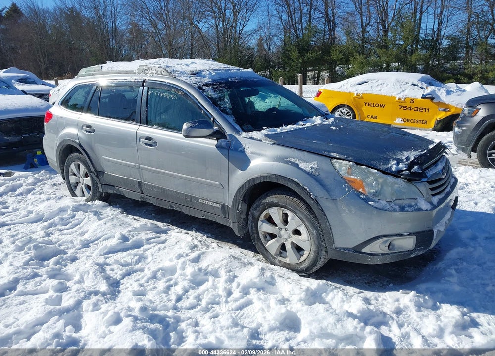 2011 SUBARU OUTBACK 2.5I LIMITED VIN: 4S4BRBLC4B3413004