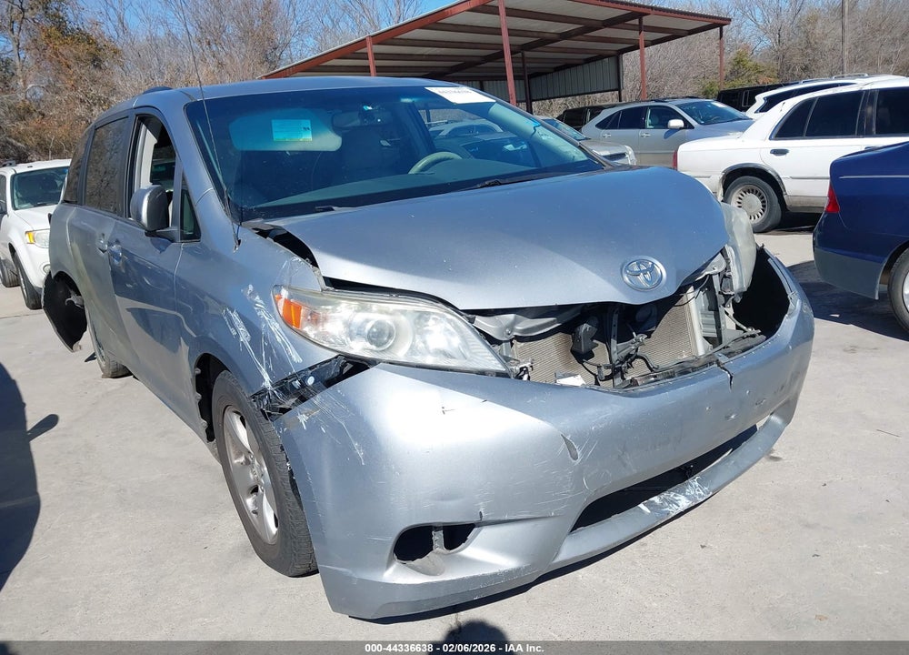 2012 TOYOTA SIENNA LE V6 8 PASSENGER VIN: 5TDKK3DC9CS279815