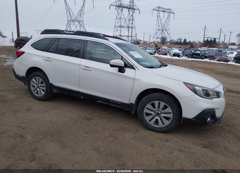 2018 SUBARU OUTBACK 2.5I PREMIUM VIN: 4S4BSACC4J3395634