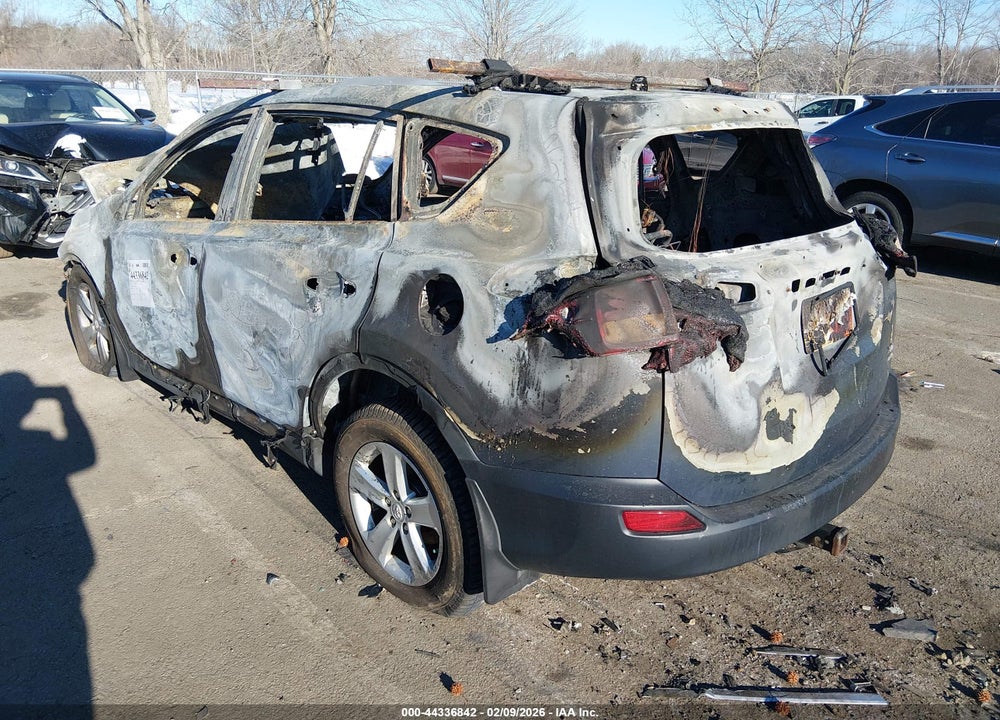 2014 TOYOTA RAV4 XLE VIN: 2T3RFREVXEW205004