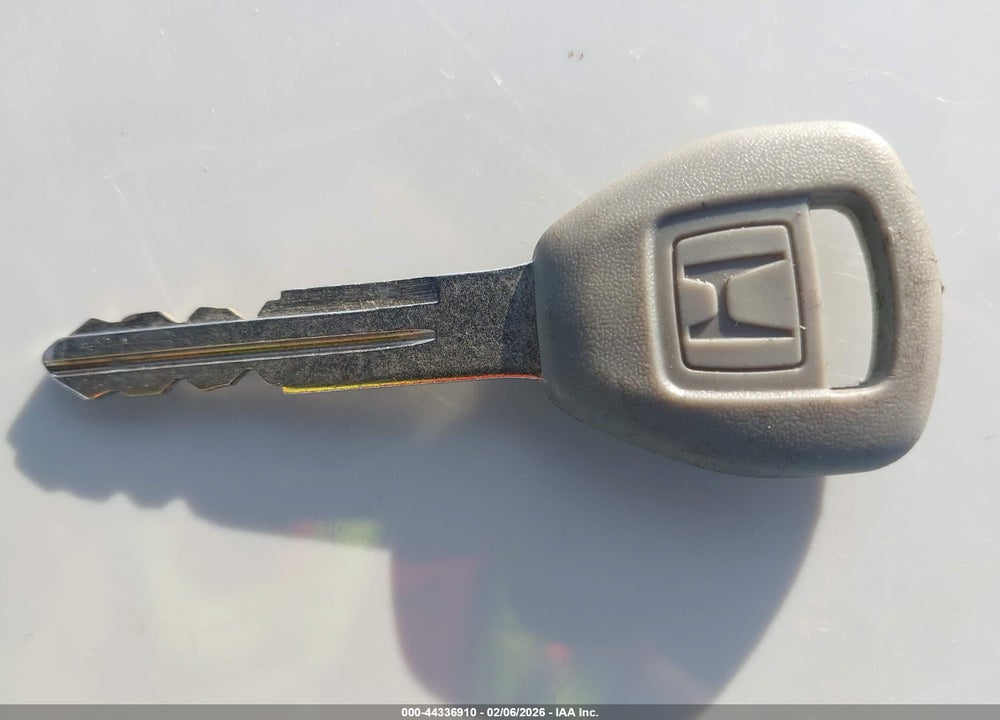 2001 HONDA CIVIC LX VIN: 1HGES16551L007987