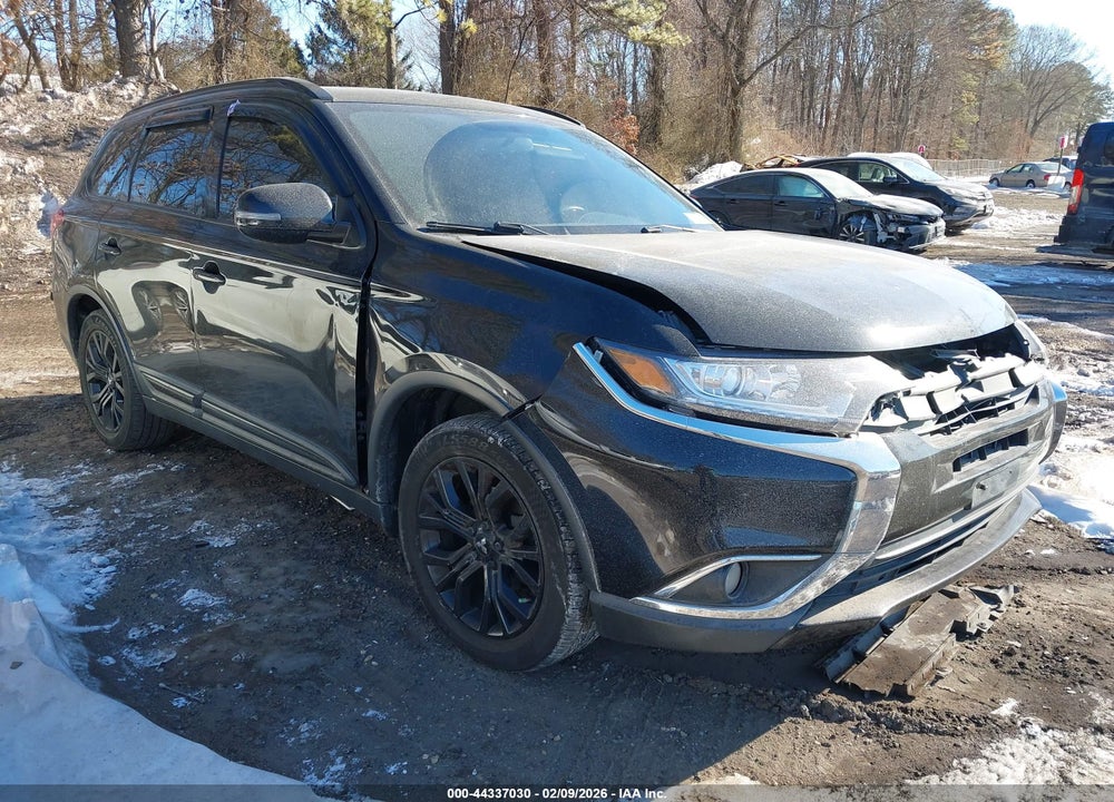 2018 MITSUBISHI OUTLANDER LE VIN: JA4AD3A33JZ018552