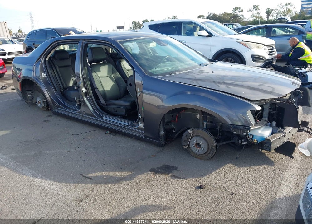2015 CHRYSLER 300C VIN: 2C3CCAETXFH921907