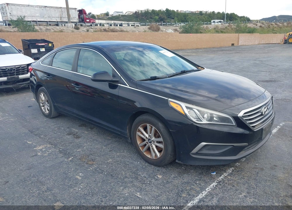 2016 HYUNDAI SONATA VIN: 5NPE24AF1GH416792