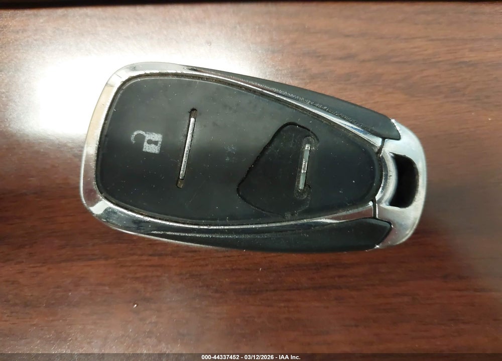2019 CHEVROLET EQUINOX LT VIN: 2GNAXKEV4K6199605