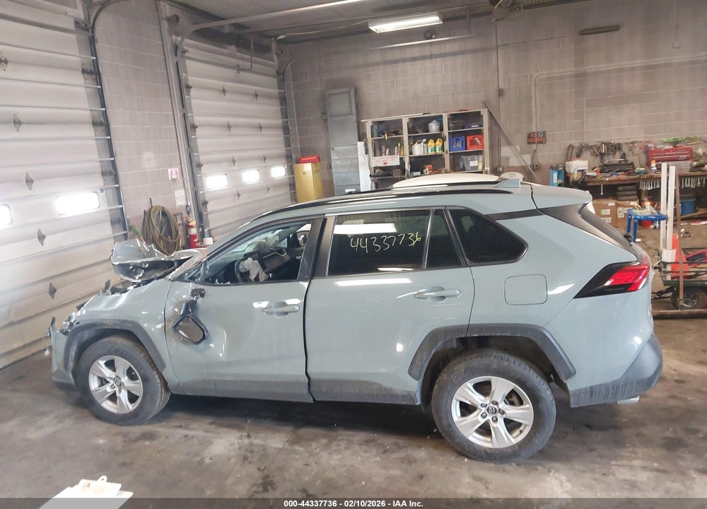 2021 TOYOTA RAV4 XLE VIN: 2T3P1RFV6MC145095