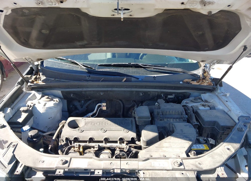 2013 KIA SORENTO LX VIN: 5XYKT3A1XDG415769