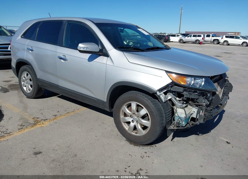 2013 KIA SORENTO LX VIN: 5XYKT3A1XDG415769