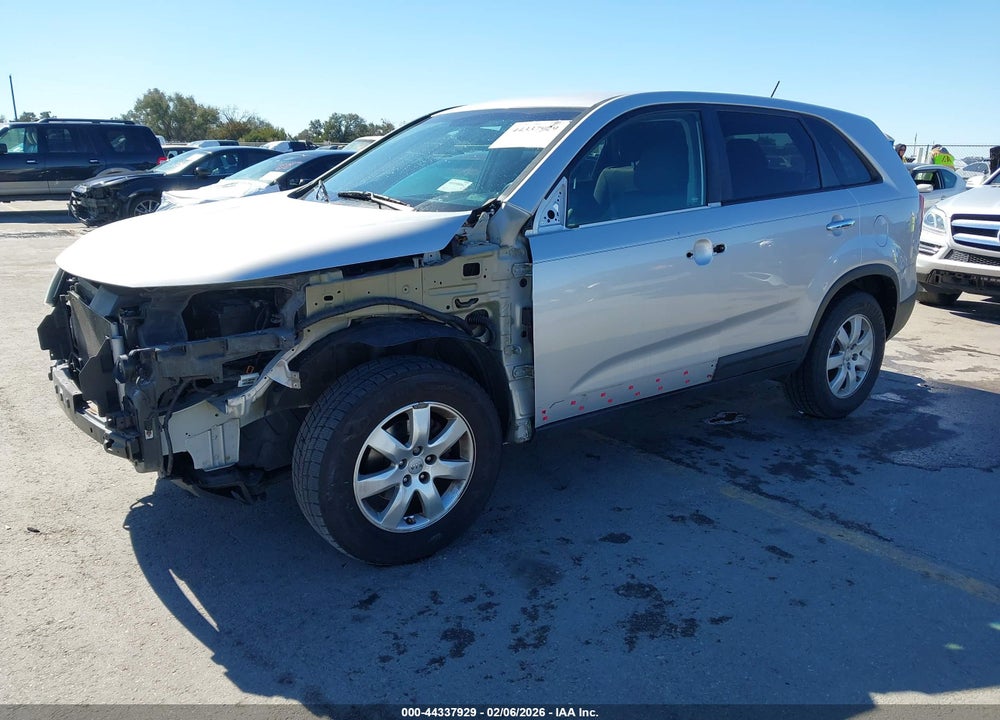 2013 KIA SORENTO LX VIN: 5XYKT3A1XDG415769