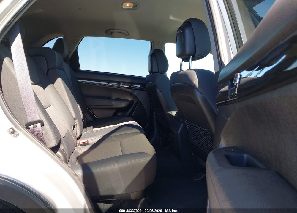 2013 KIA SORENTO LX VIN: 5XYKT3A1XDG415769