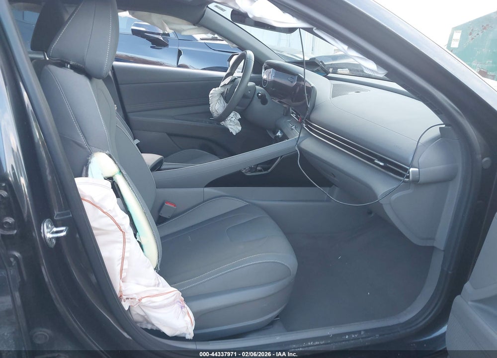 2023 HYUNDAI ELANTRA SEL VIN: 5NPLS4AG6PH107013