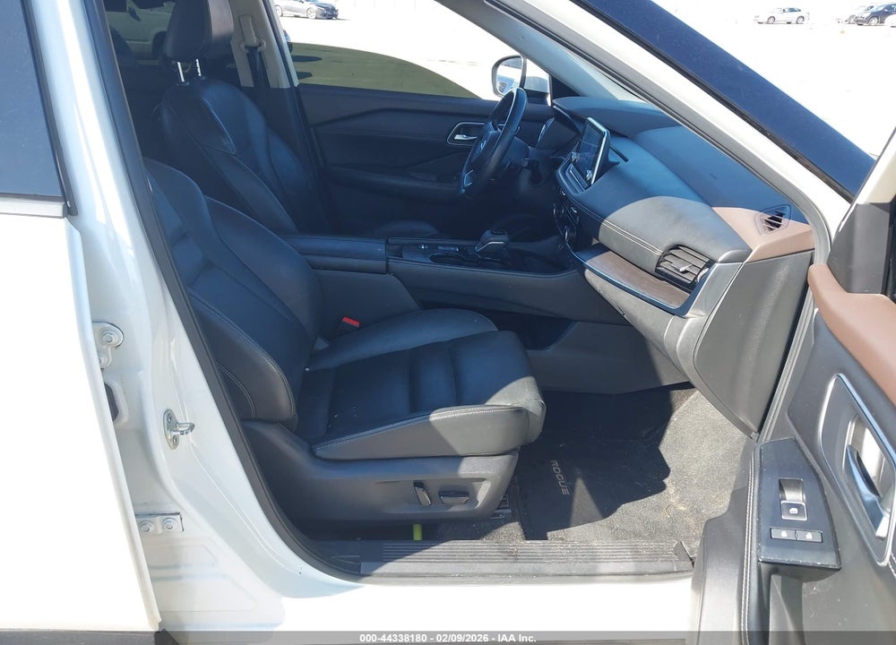 2021 NISSAN ROGUE SL FWD VIN: JN8AT3CA7MW000120