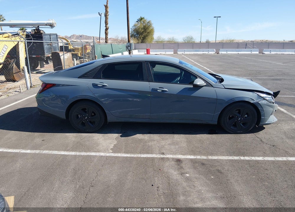 2021 HYUNDAI ELANTRA SEL VIN: KMHLM4AG0MU066398