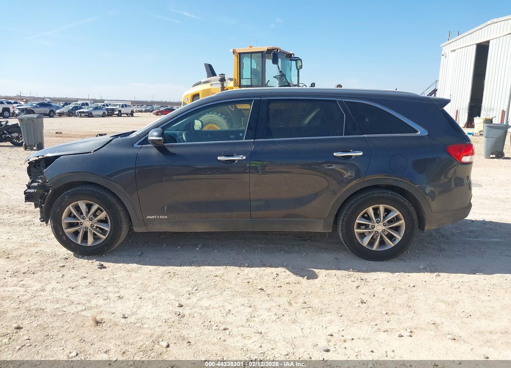 2018 KIA SORENTO 3.3L LX VIN: 5XYPGDA53JG339004