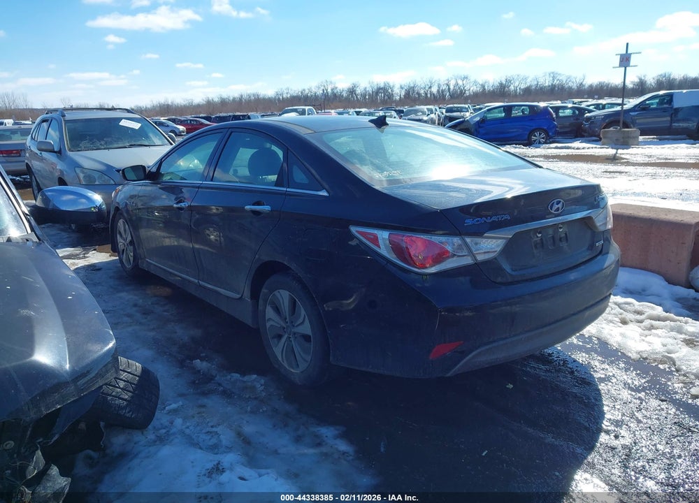 2015 HYUNDAI SONATA HYBRID LIMITED VIN: KMHEC4A40FA120997