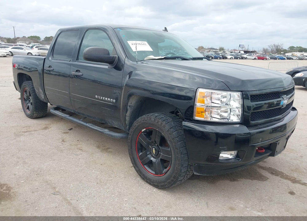 2011 CHEVROLET SILVERADO 1500 LT VIN: 3GCPKSE30BG140684