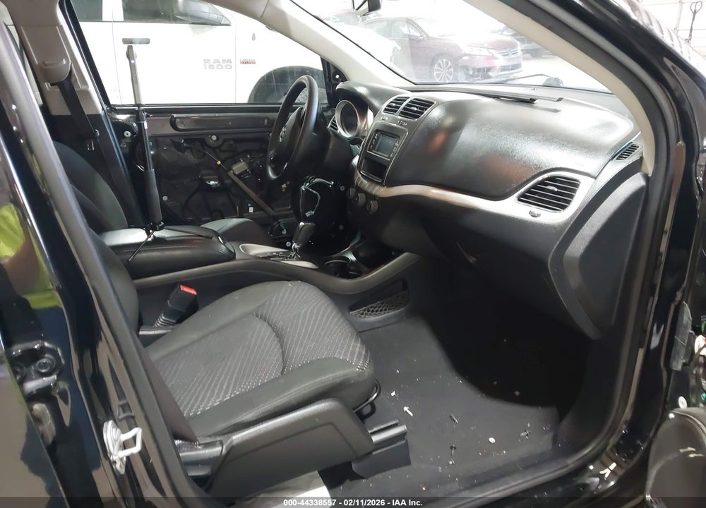 2019 DODGE JOURNEY SE VIN: 3C4PDCBB4KT816184