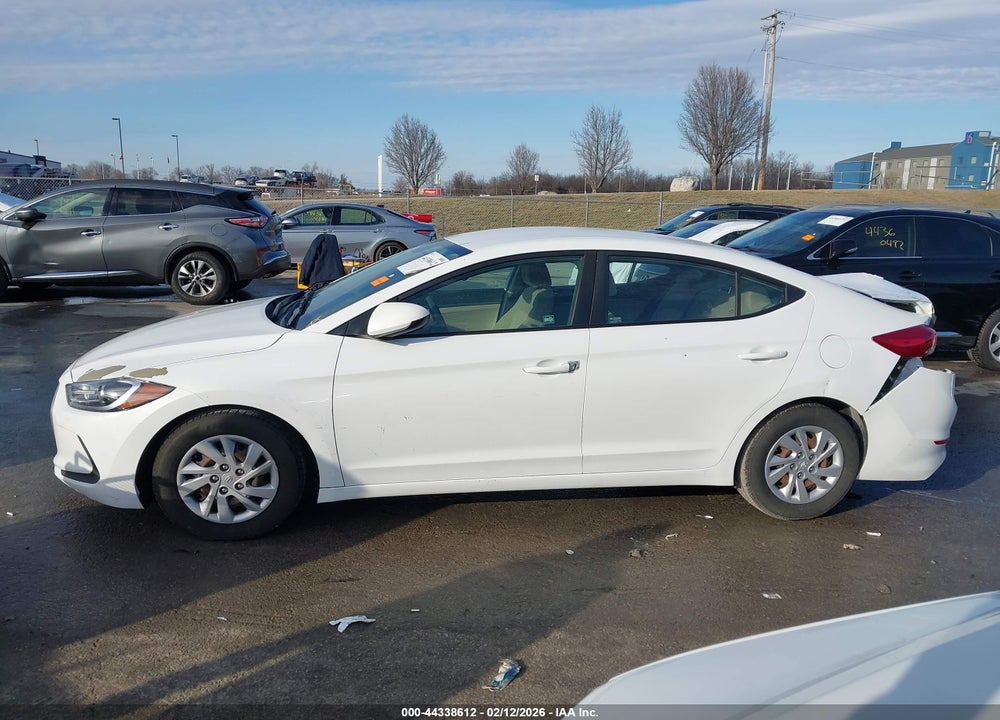 2018 HYUNDAI ELANTRA SE VIN: 5NPD74LFXJH226233