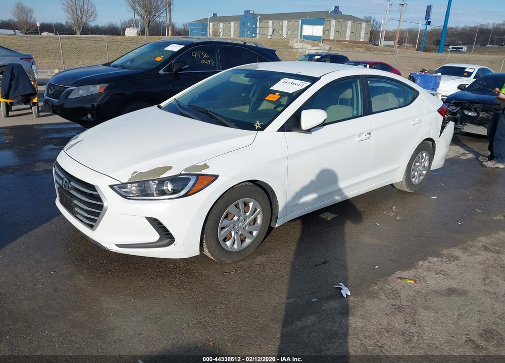 2018 HYUNDAI ELANTRA SE VIN: 5NPD74LFXJH226233