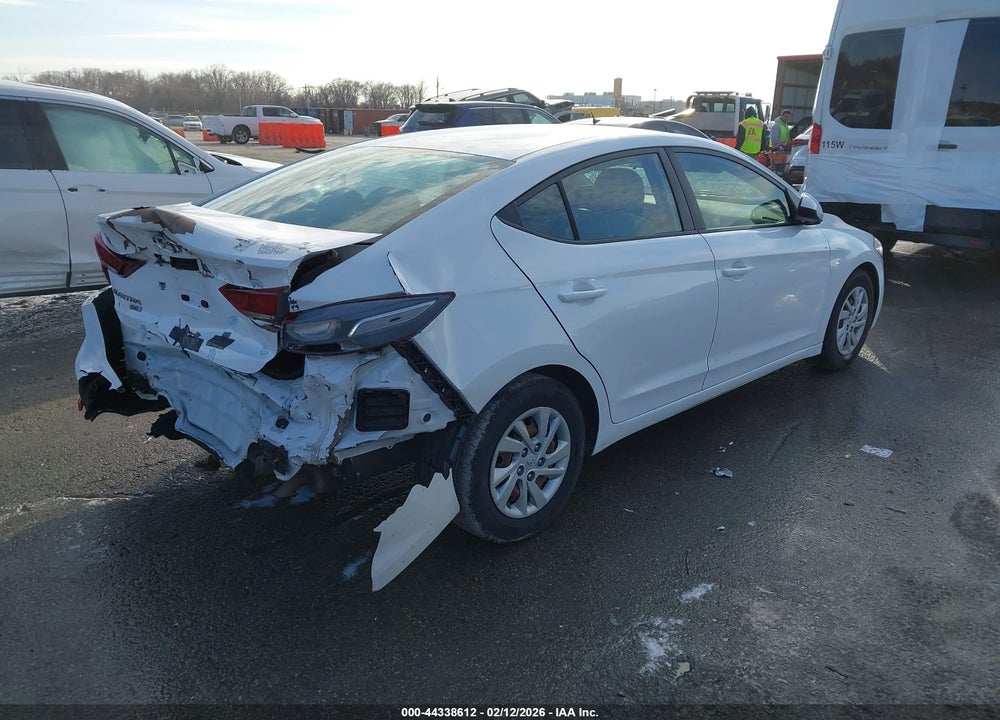 2018 HYUNDAI ELANTRA SE VIN: 5NPD74LFXJH226233