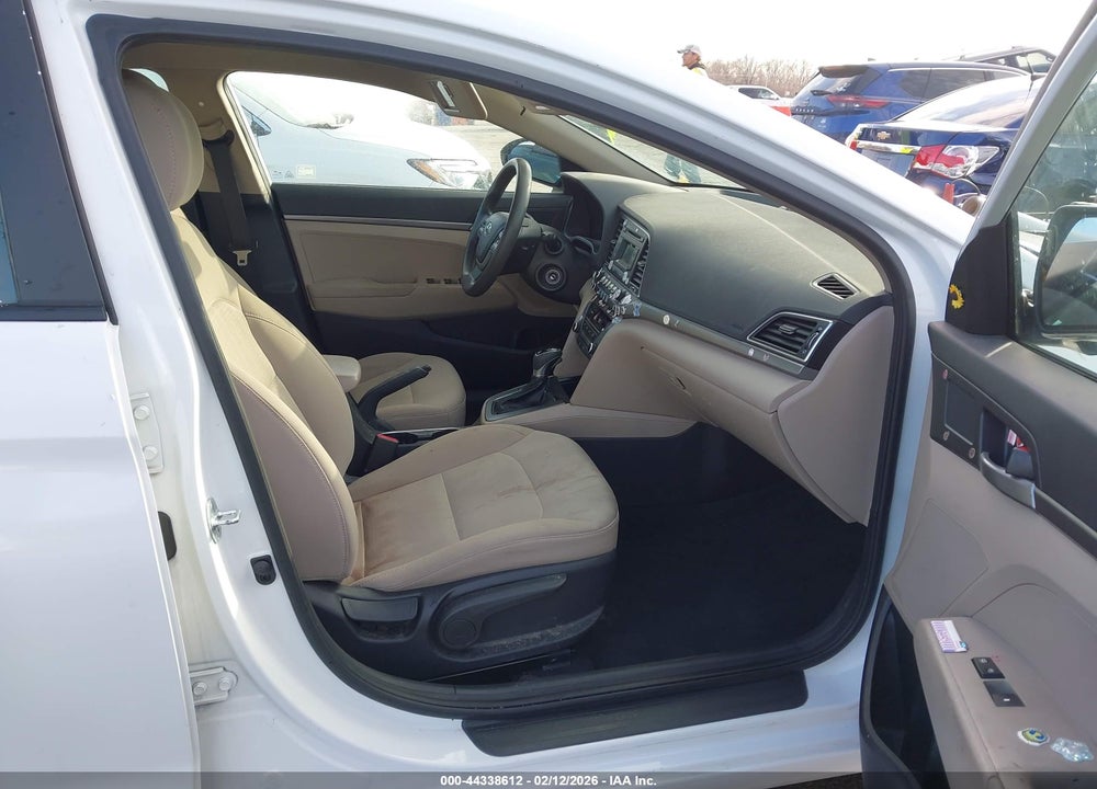 2018 HYUNDAI ELANTRA SE VIN: 5NPD74LFXJH226233