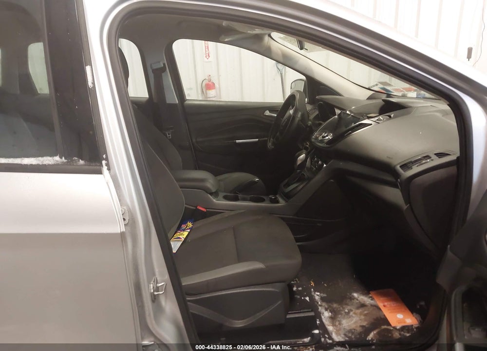 2015 FORD ESCAPE S VIN: 1FMCU0F75FUA50184