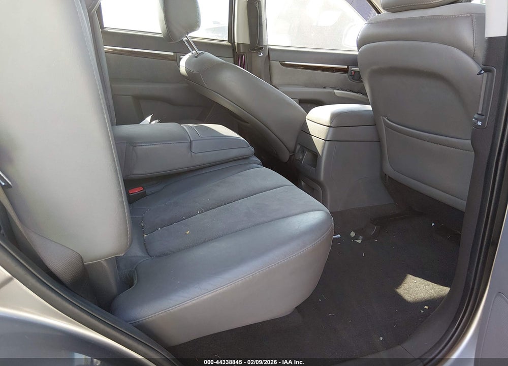2011 HYUNDAI SANTA FE SE VIN: 5XYZHDAG4BG066289