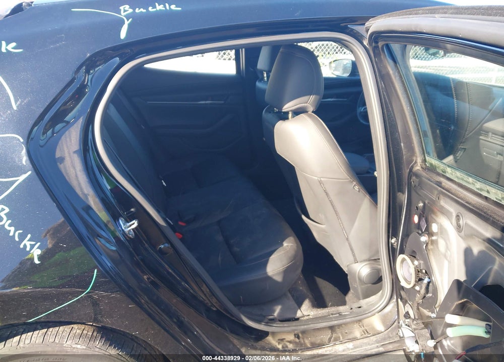 2020 MAZDA 3 VIN: JM1BPBLM2L1162001