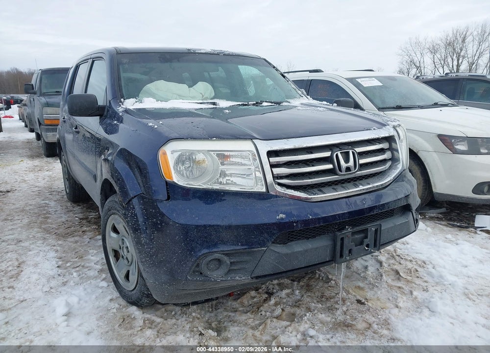 2015 HONDA PILOT LX VIN: 5FNYF4H24FB029266