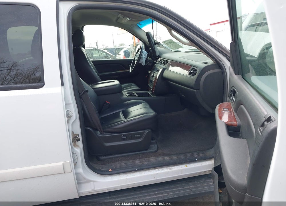 2009 CHEVROLET SUBURBAN 1500 LT2 VIN: 1GNFK26329R223092