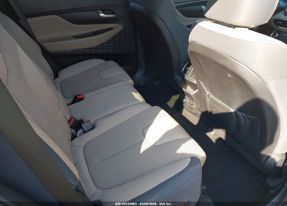 2019 HYUNDAI SANTA FE SE VIN: 5NMS2CAD8KH032557