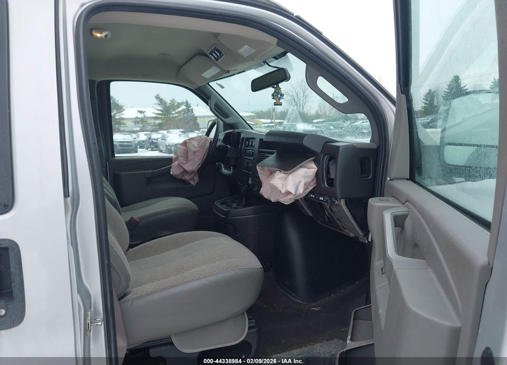 2020 CHEVROLET EXPRESS PASSENGER RWD 3500 EXTENDED WHEELBASE LS VIN: 1GAZGNFG1L1251346