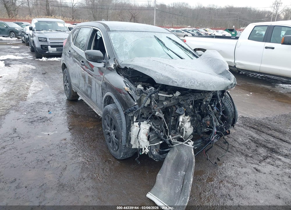 2017 NISSAN ROGUE S VIN: JN8AT2MV8HW013024