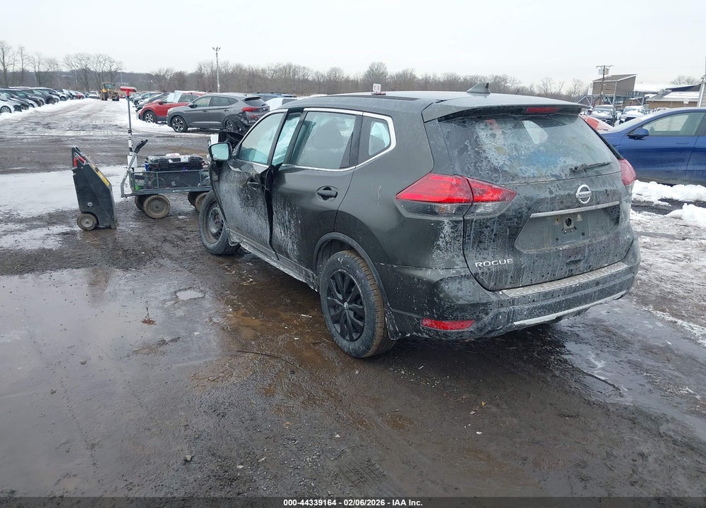 2017 NISSAN ROGUE S VIN: JN8AT2MV8HW013024