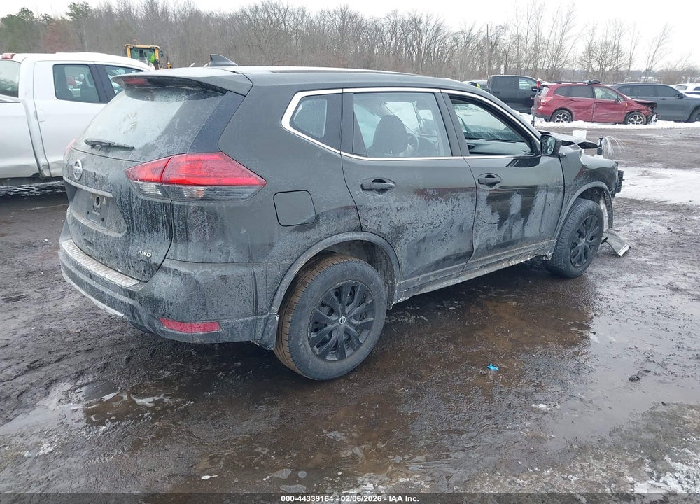 2017 NISSAN ROGUE S VIN: JN8AT2MV8HW013024
