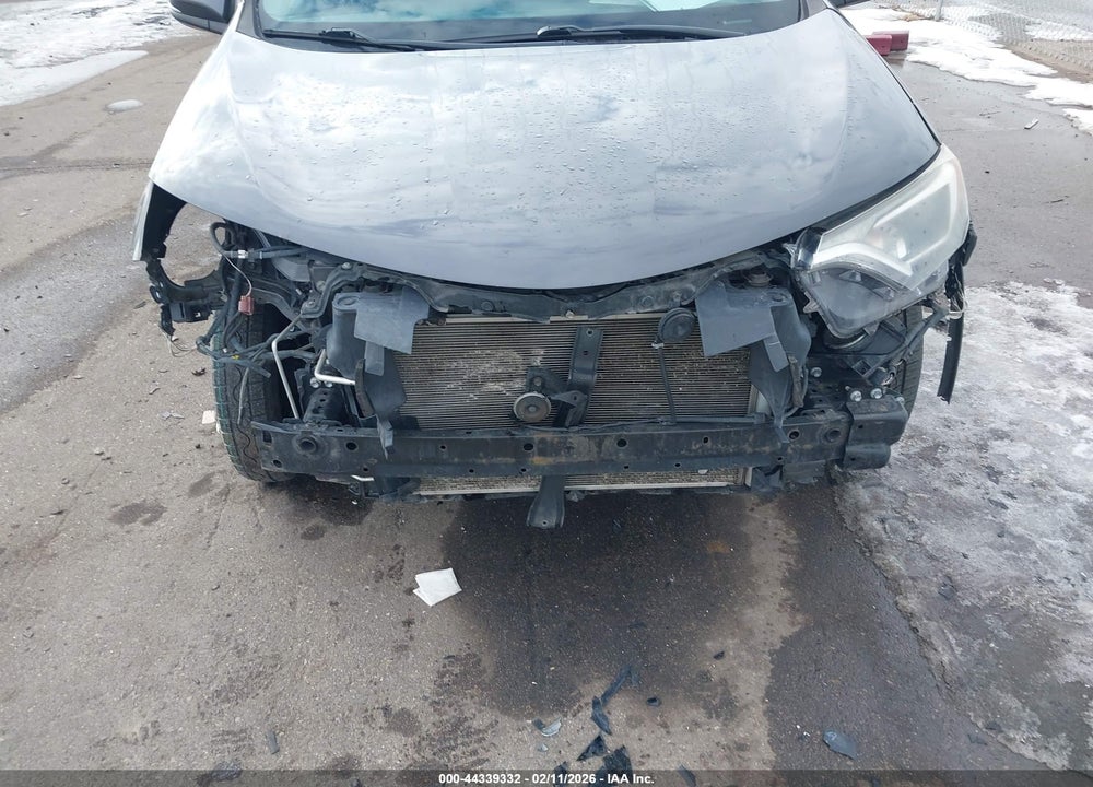 2016 TOYOTA RAV4 XLE VIN: 2T3RFREV4GW420980